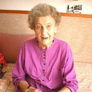 Je n'ai pas du tout besoin d'utiliser des médicaments contre la douleur Je suis très satisfaite de votre lampe de luminothérapie, je ne regrette pas du tout d'avoir dépensé de l'argent pour l'acheter. Elle m'aide le plus au niveau de l'articulation de la hanche, de la colonne cervicale et du genou - je l'ai achetée après une grave blessure.